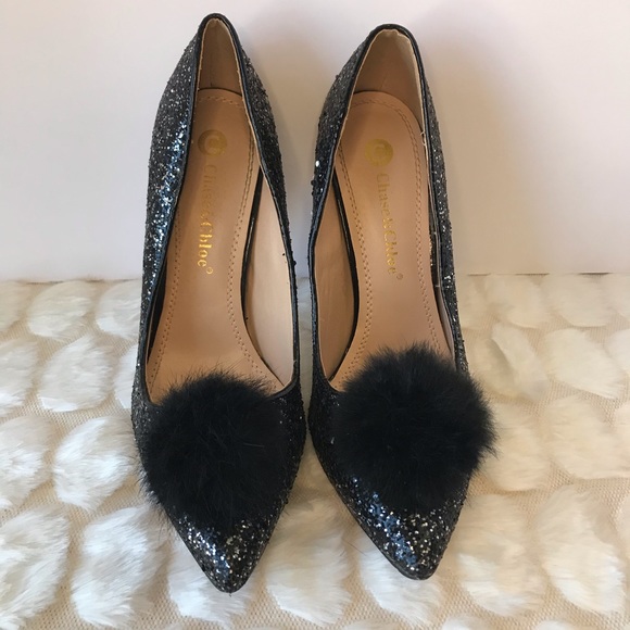 Sparkly black heels with fur Pom-Pom - Picture 3 of 6